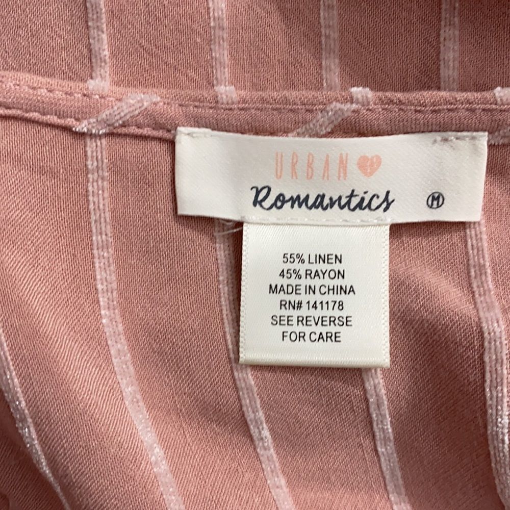 Urban Romantics Striped Button Front Crop Top - Picture 4 of 4